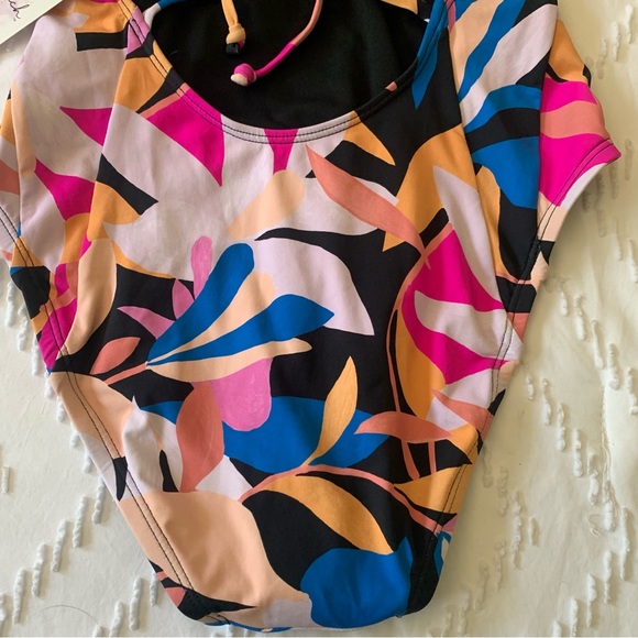 • NWT! [Sugar Beach] One Piece • - Picture 14 of 15